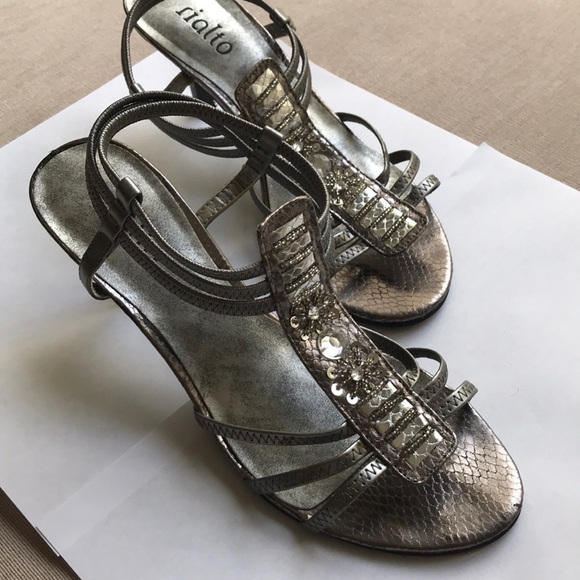 Bejeweled silver Rialto heels - size 6M - Picture 1 of 5